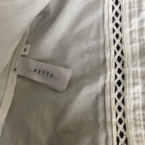 Vetta Capsule Lace Button Up Blouse - Picture 5 of 7